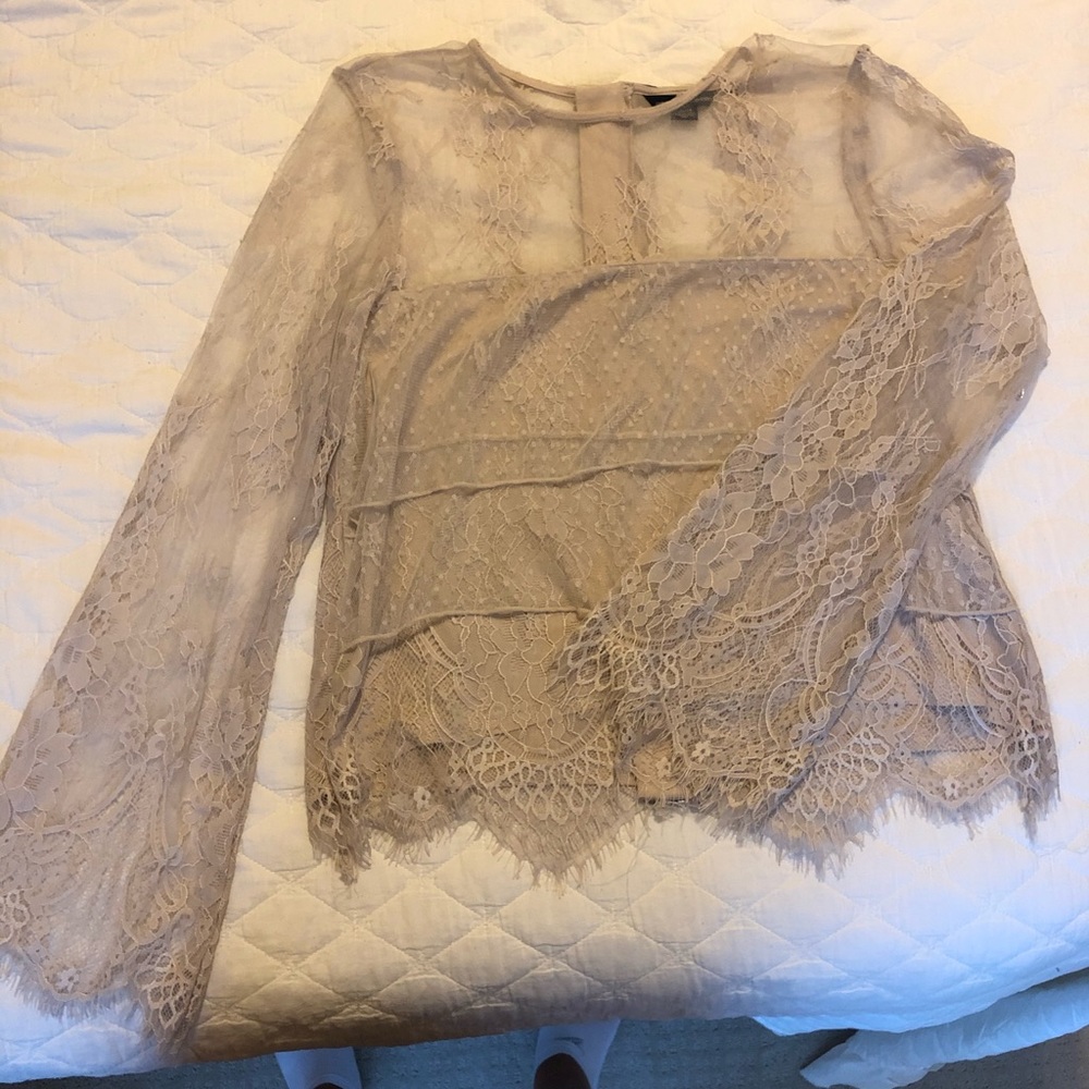 American eagle beige lace shirt